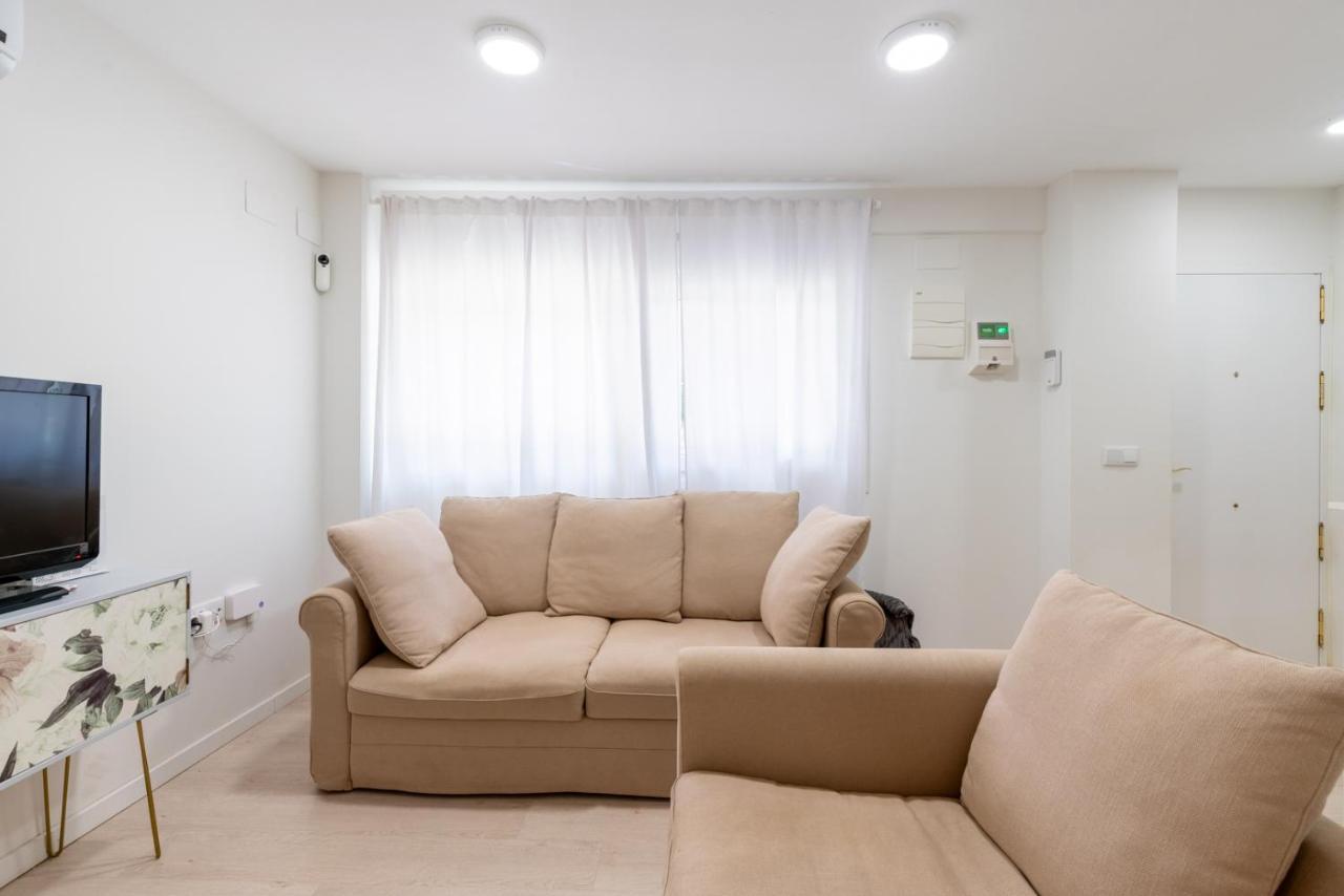 Whitey Aparment In Triana * Sevilla