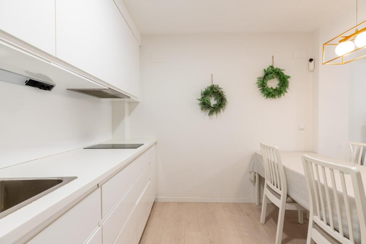 Whitey Aparment In Triana Sevilla